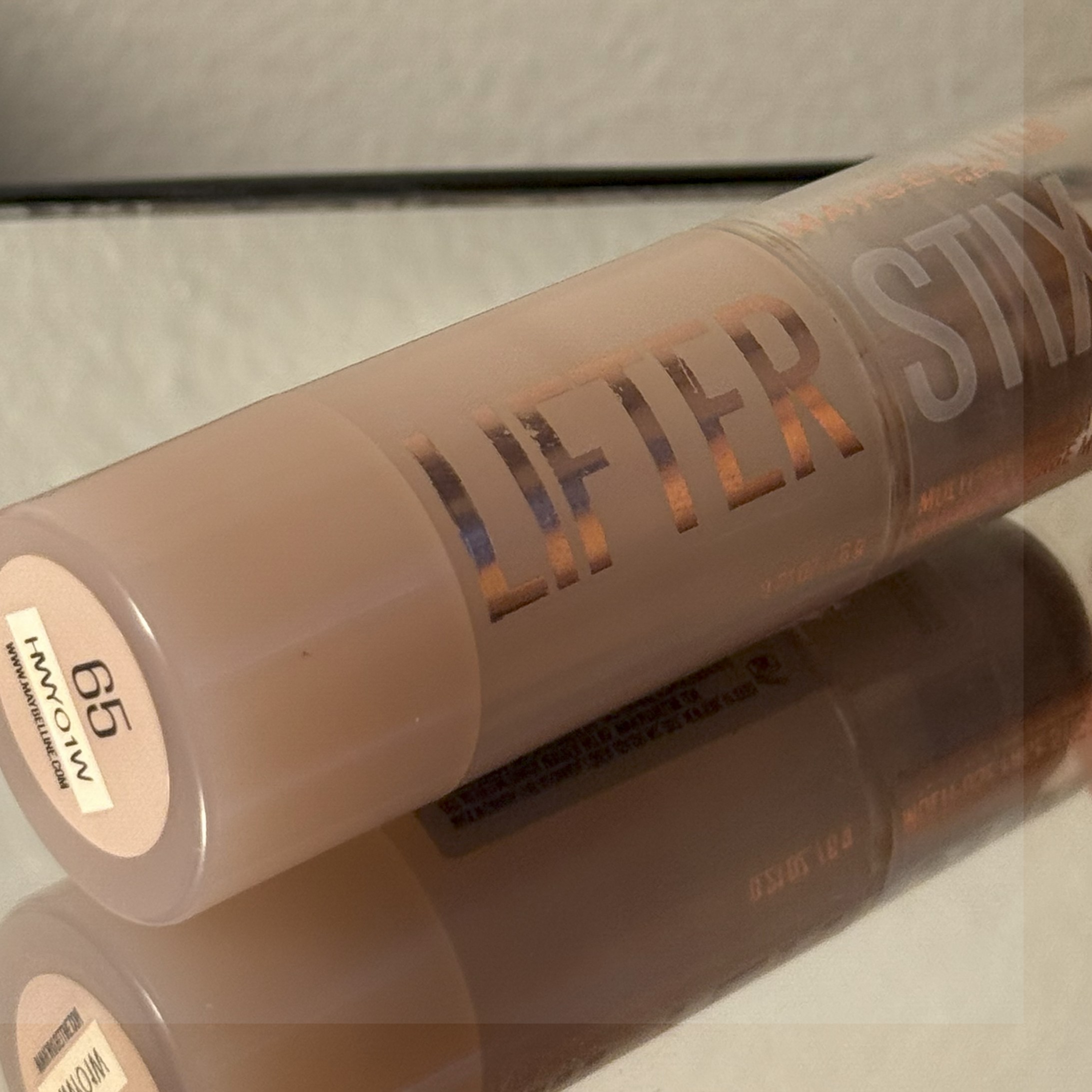 Maybelline Lifter Stix